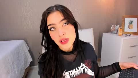 Alexa Thaylor online show from December 25, 9:00 pm