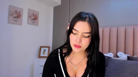 Alexa Thaylor online show from December 31, 6:02 pm