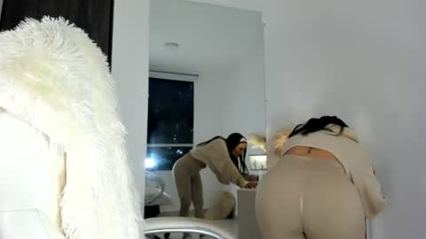Snapshot of alexa_tobar chatting on July 20, 11:29 pm alexa_tobar online show from July 20, 11:29 pm