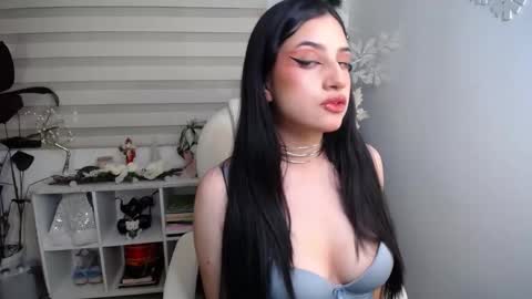 alexaa_obrien online show from December 11, 12:33 am