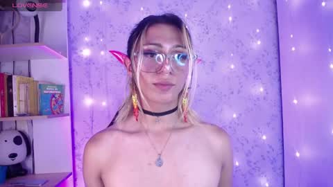 Snapshot of alexaavandercloude chatting on April 26, 1:47 am alexaavandercloude online show from April 26, 1:47 am