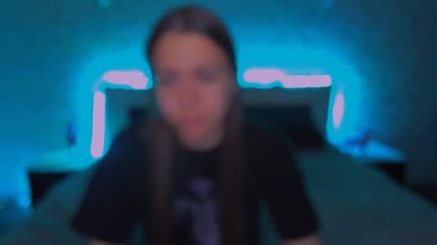 Snapshot of alexabarkley chatting on December 10, 3:09 am angel online show from December 10, 3:09 am