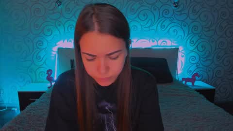 Snapshot of alexabarkley chatting on December 18, 3:15 am angel online show from December 18, 3:15 am