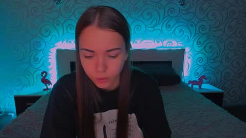 Snapshot of alexabarkley chatting on December 20, 3:14 am angel online show from December 20, 3:14 am