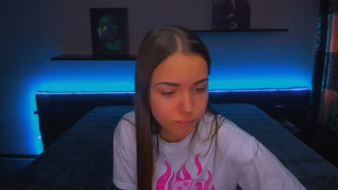 Snapshot of alexabarkley chatting on January 13, 6:38 am angel online show from January 13, 6:38 am