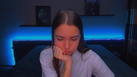 Snapshot of alexabarkley chatting on January 14, 6:34 am angel online show from January 14, 6:34 am