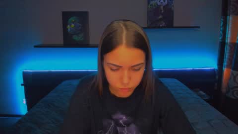 Snapshot of alexabarkley chatting on January 15, 6:33 am angel online show from January 15, 6:33 am