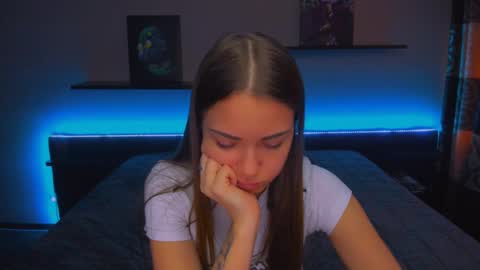 Snapshot of alexabarkley chatting on January 16, 3:23 am angel online show from January 16, 3:23 am