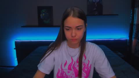 Snapshot of alexabarkley chatting on January 20, 3:15 am angel online show from January 20, 3:15 am