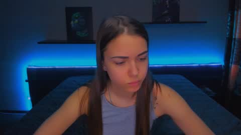 Snapshot of alexabarkley chatting on January 20, 6:42 am angel online show from January 20, 6:42 am