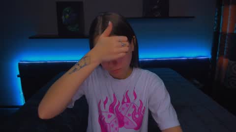 Snapshot of alexabarkley chatting on January 27, 3:26 am angel online show from January 27, 3:26 am