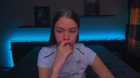 Snapshot of alexabarkley chatting on January 28, 3:15 am angel online show from January 28, 3:15 am