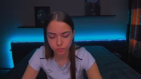 Snapshot of alexabarkley chatting on January 28, 6:16 am angel online show from January 28, 6:16 am