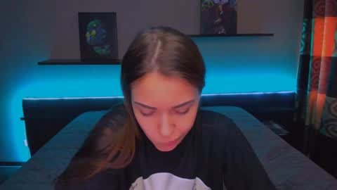 Snapshot of alexabarkley chatting on January 31, 6:13 am angel online show from January 31, 6:13 am