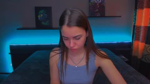 Snapshot of alexabarkley chatting on February 4, 3:11 am angel online show from February 4, 3:11 am