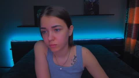 Snapshot of alexabarkley chatting on February 4, 6:46 am angel online show from February 4, 6:46 am