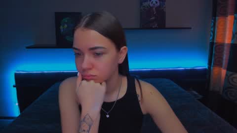 Snapshot of alexabarkley chatting on February 5, 3:13 am angel online show from February 5, 3:13 am