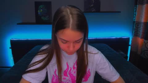 Snapshot of alexabarkley chatting on February 10, 3:13 am angel online show from February 10, 3:13 am