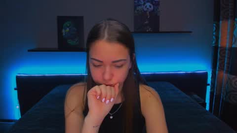 Snapshot of alexabarkley chatting on February 12, 3:18 am angel online show from February 12, 3:18 am