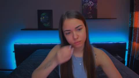 Snapshot of alexabarkley chatting on February 17, 3:15 am angel online show from February 17, 3:15 am