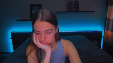 Snapshot of alexabarkley chatting on February 25, 3:20 am angel online show from February 25, 3:20 am