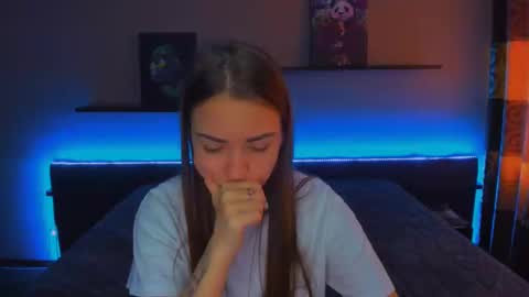 Snapshot of alexabarkley chatting on February 28, 6:21 am angel online show from February 28, 6:21 am