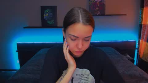 Snapshot of alexabarkley chatting on March 4, 3:22 am angel online show from March 4, 3:22 am