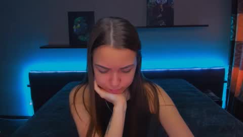 Snapshot of alexabarkley chatting on March 5, 3:08 am angel online show from March 5, 3:08 am