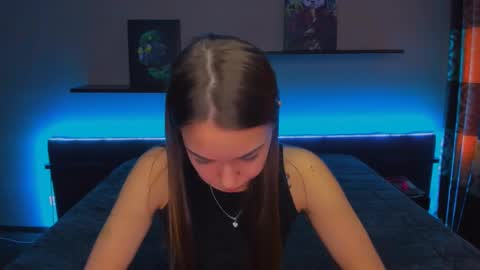 Snapshot of alexabarkley chatting on March 10, 3:23 am angel online show from March 10, 3:23 am