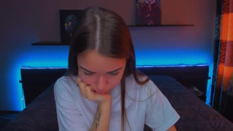 Snapshot of alexabarkley chatting on March 11, 3:16 am angel online show from March 11, 3:16 am