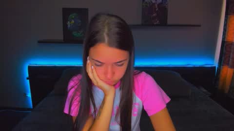 Snapshot of alexabarkley chatting on September 11, 12:22 am angel online show from September 11, 12:22 am