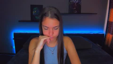 Snapshot of alexabarkley chatting on September 12, 12:22 am angel online show from September 12, 12:22 am