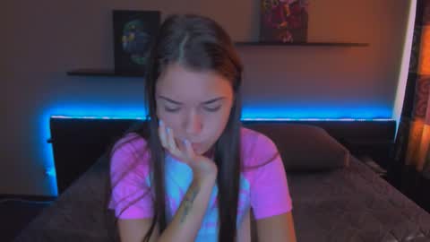 Snapshot of alexabarkley chatting on September 16, 12:33 am angel online show from September 16, 12:33 am