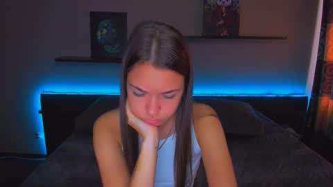 Snapshot of alexabarkley chatting on September 17, 12:23 am angel online show from September 17, 12:23 am