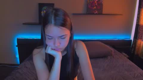 Snapshot of alexabarkley chatting on September 19, 12:34 am angel online show from September 19, 12:34 am