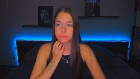 Snapshot of alexabarkley chatting on September 29, 12:16 am angel online show from September 29, 12:16 am