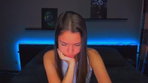 Snapshot of alexabarkley chatting on September 30, 12:26 am angel online show from September 30, 12:26 am