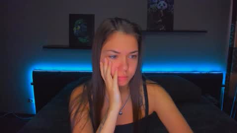 Snapshot of alexabarkley chatting on October 6, 12:30 am angel online show from October 6, 12:30 am