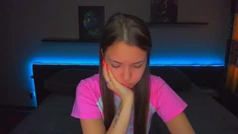 Snapshot of alexabarkley chatting on March 24, 12:48 am angel online show from March 24, 12:48 am