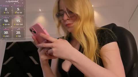 Alexa Handler online show from March 26, 9:09 pm