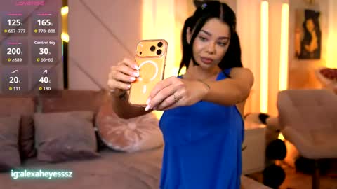 Snapshot of alexaheyess chatting on May 13, 4:32 am Alexa online show from May 13, 4:32 am
