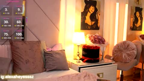 Snapshot of alexaheyess chatting on June 9, 4:35 am Alexa online show from June 9, 4:35 am