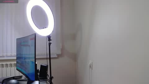 alexahustonn online show from March 24, 8:08 am