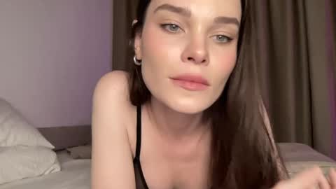 Ember Valentine online show from June 6, 2:44 pm