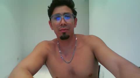 Snapshot of alexandbrandom chatting on September 14, 9:58 pm Dotados online show from September 14, 9:58 pm