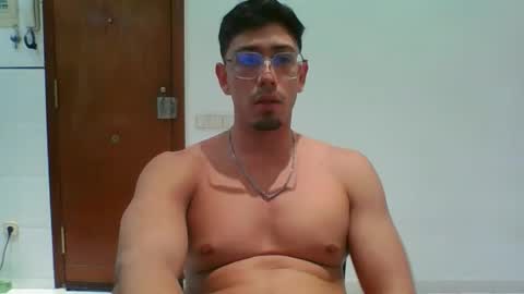 Snapshot of alexandbrandom chatting on September 21, 6:53 pm Dotados online show from September 21, 6:53 pm