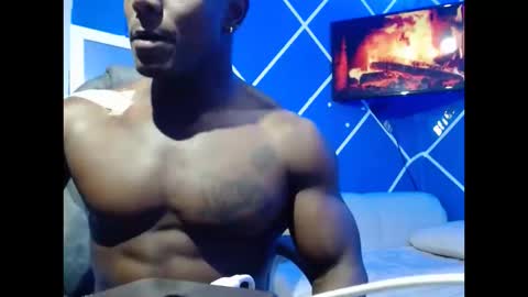 Snapshot of alexander_megan chatting on October 19, 4:46 am alexander online show from October 19, 4:46 am