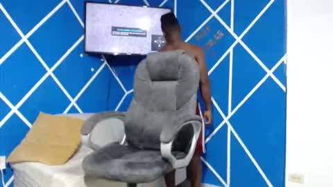 Snapshot of alexander_megan chatting on October 31, 10:27 am alexander online show from October 31, 10:27 am