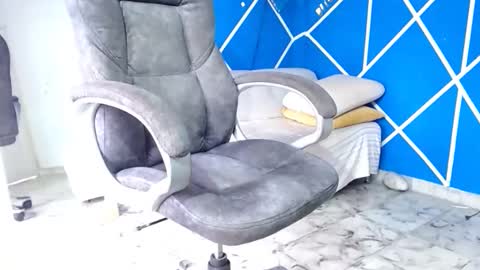 alexander online show from May 2, 2:22 pm