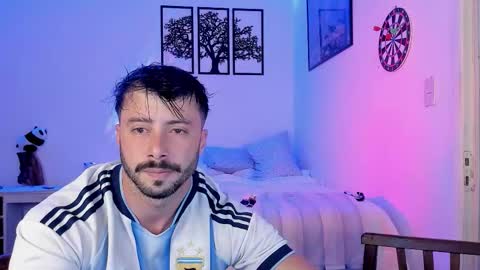 Alexander Jaz online show from October 12, 9:47 pm